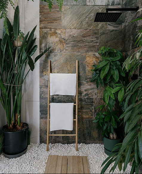 Bohemian - Patchouli + Tonka Bean Essential Oils-Bold Space Candle Co.