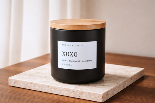 XOXO Soy Candle – Vanilla Musk + Black Santal -12 oz.