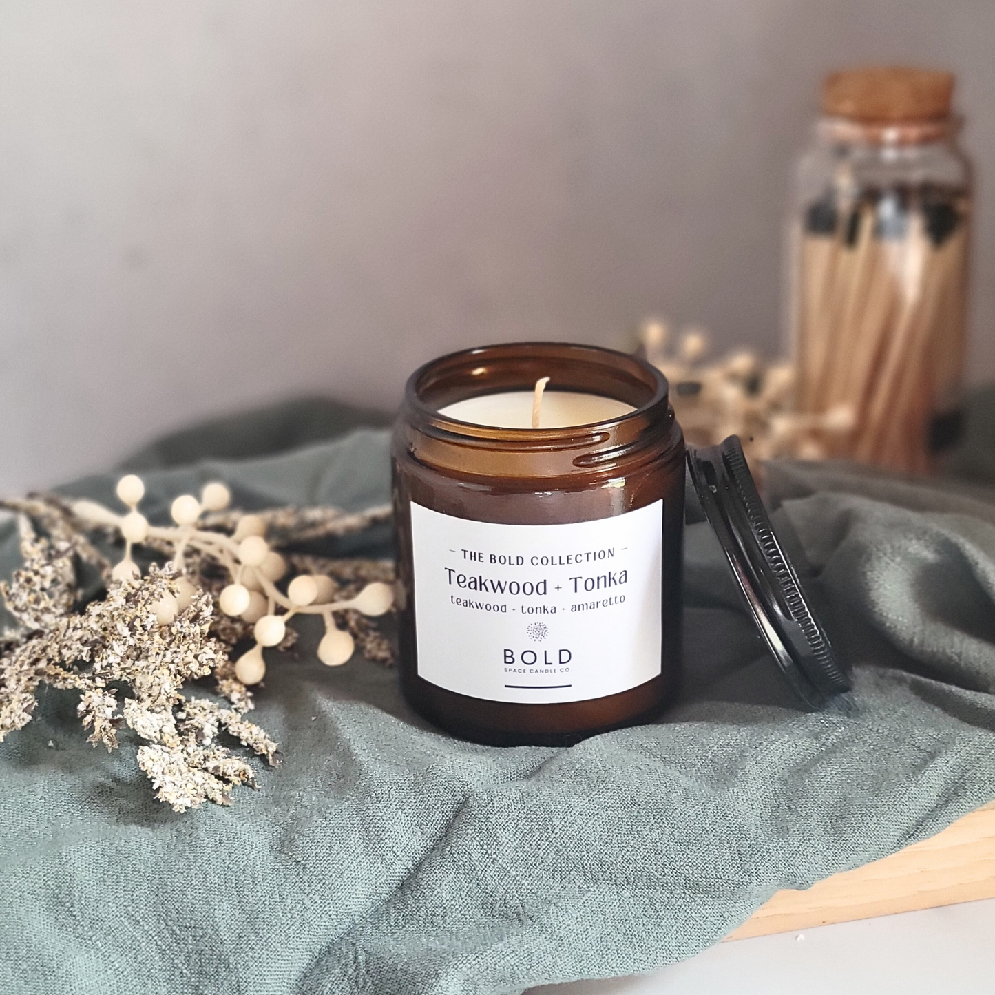 Teakwood & Tonka- Mahagony + Amaretto + Tonka Bean - 3 oz. amber jar