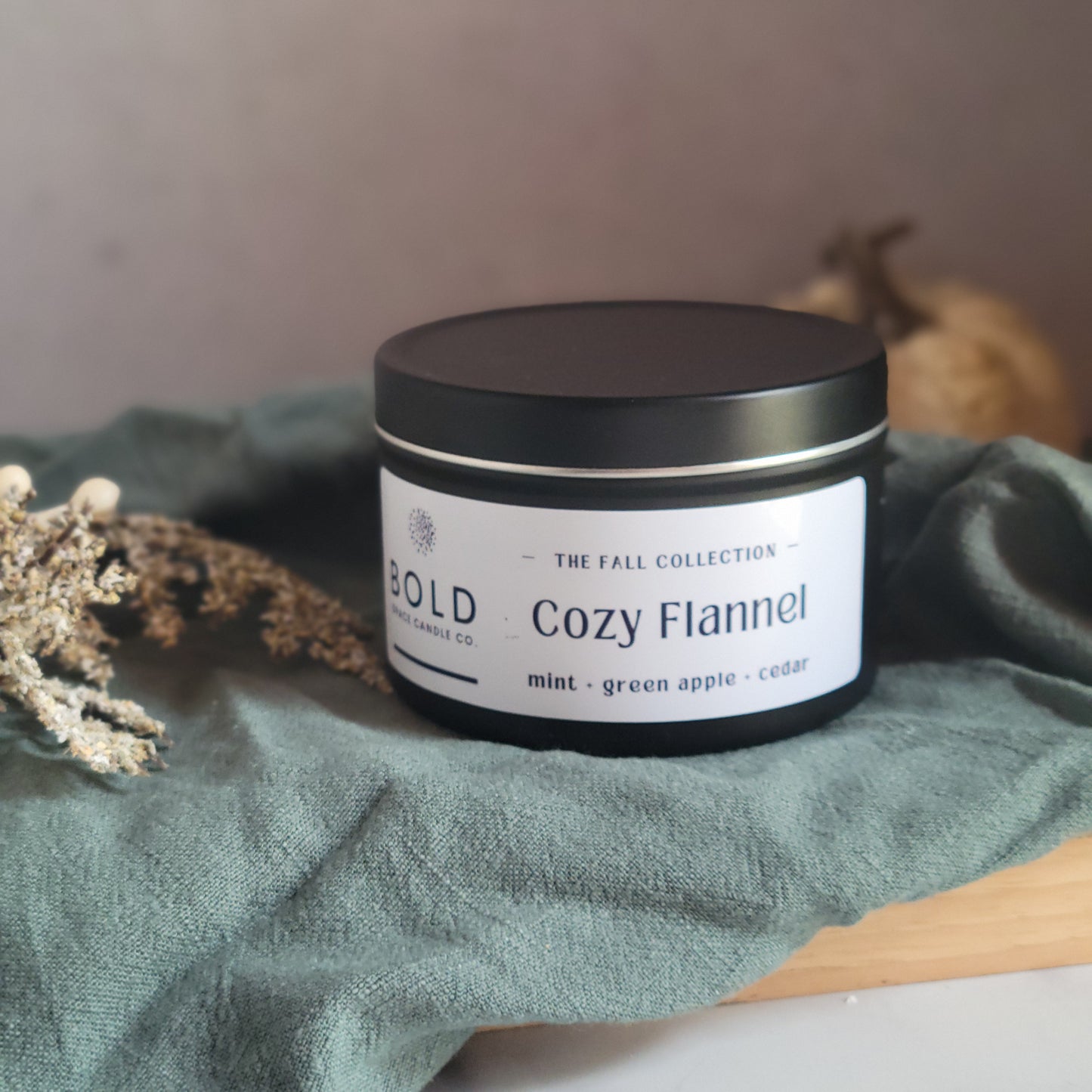 Cozy Flannel - Green apple + Cedar + Citrus + Fresh Mint- 6 oz.