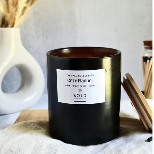 Cozy Flannel - Green apple + Cedar + Citrus + Fresh Mint- 12 oz. Candle