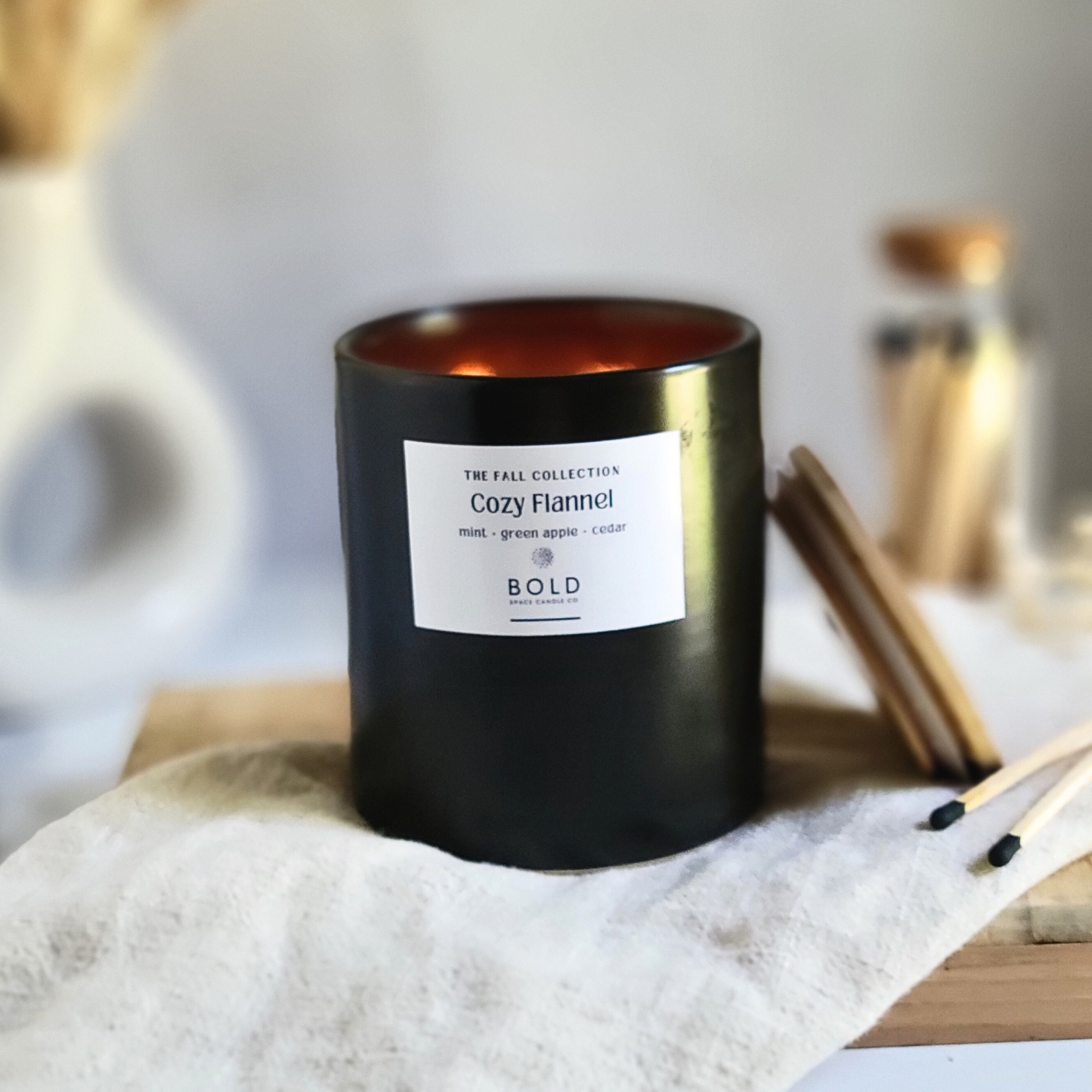 Cozy Flannel - Green apple + Cedar + Citrus + Fresh Mint- 12 oz. Candle